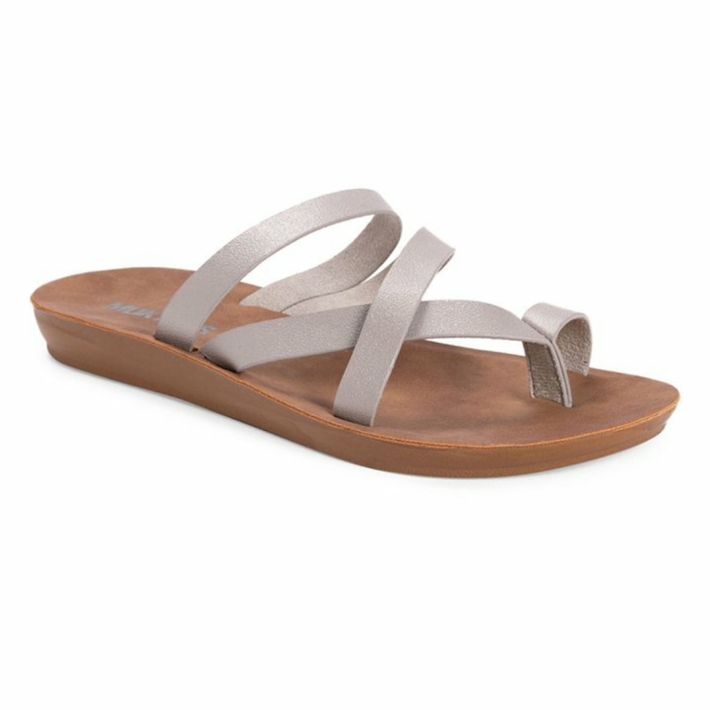 Mukluks sandals size 8